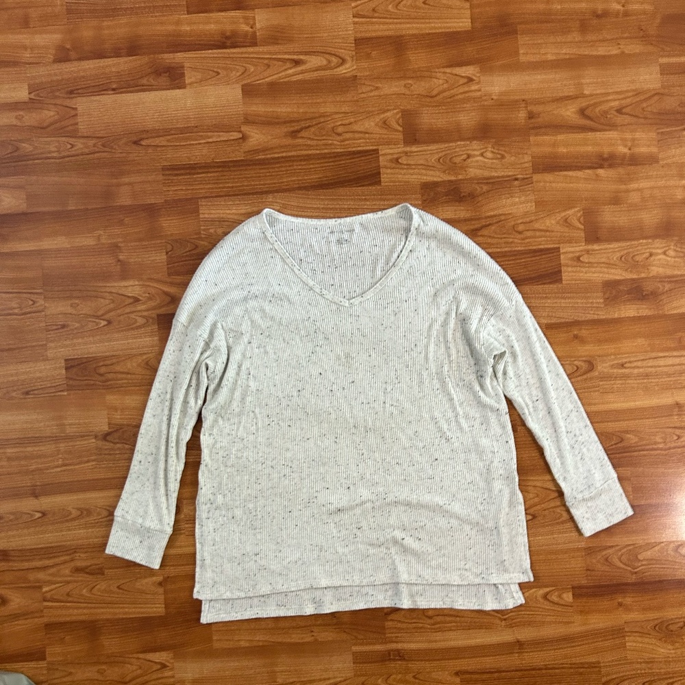 COPY - AE shite heather sweater